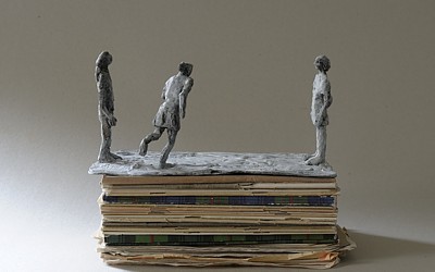 scène actuelle, papier mâché