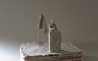 scène actuelle, papier mâché