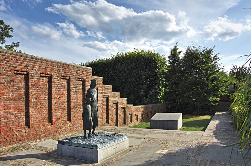 Monument Ravensbruck à Woluwe Saint Lambert